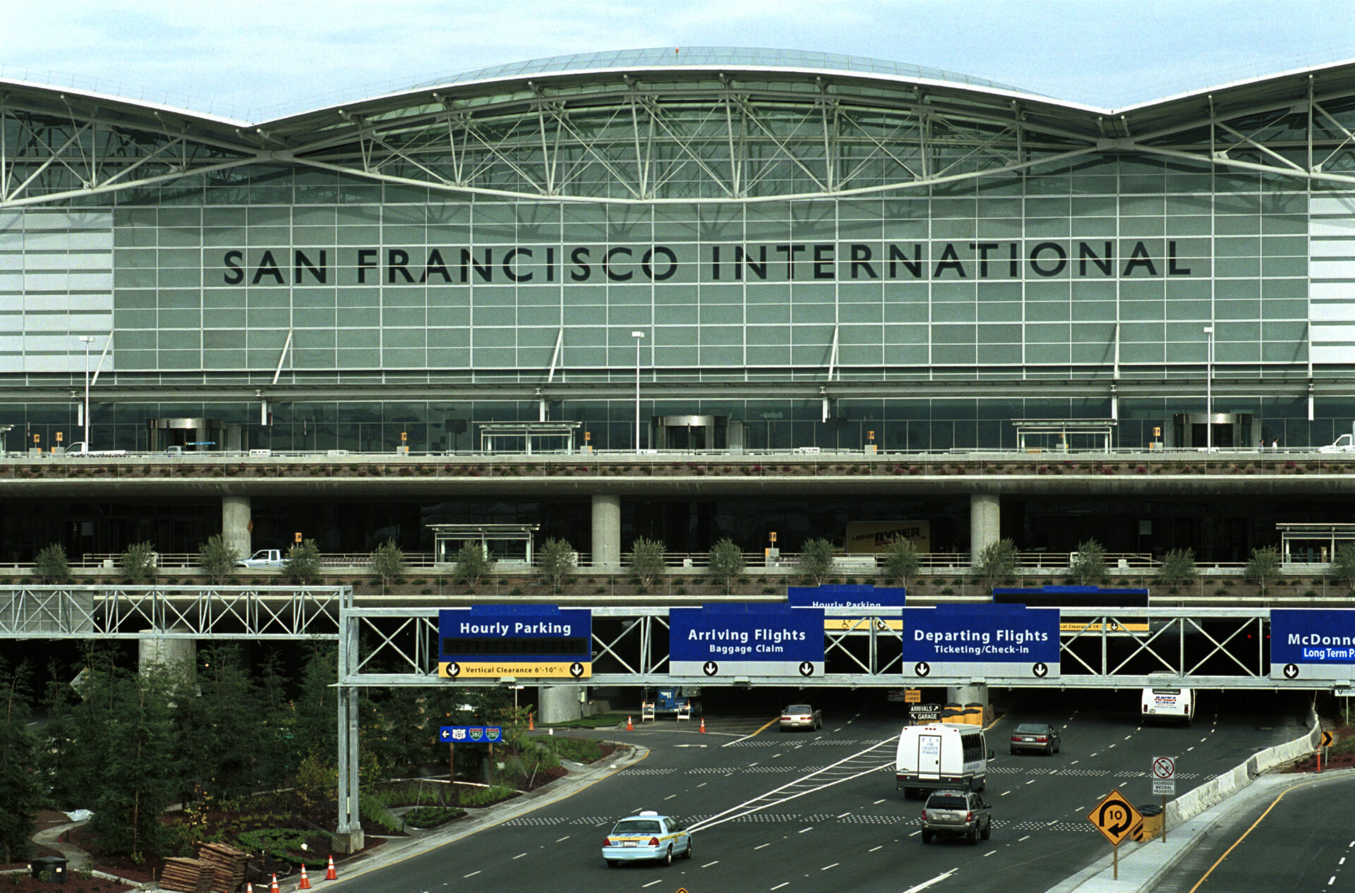 San Francisco International Airport 1 1920x1266 